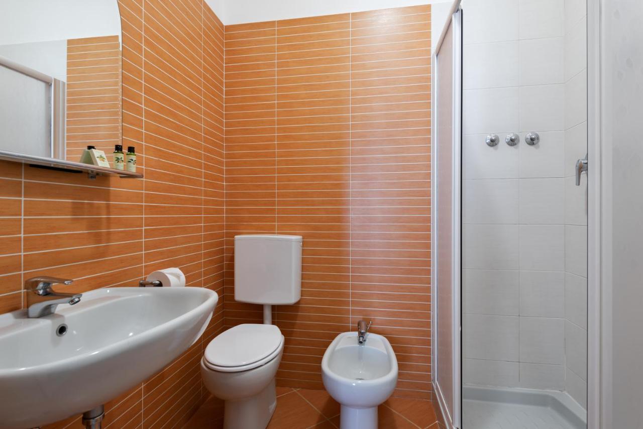 Hotel Riva Alassio Luaran gambar